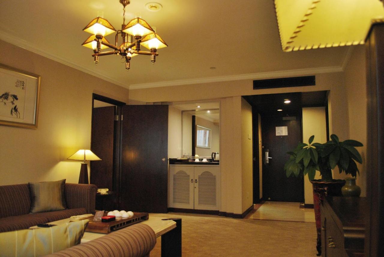 Zhongshan International Hotel Exterior photo
