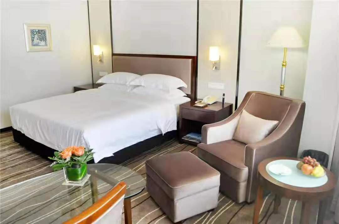 Zhongshan International Hotel Exterior photo